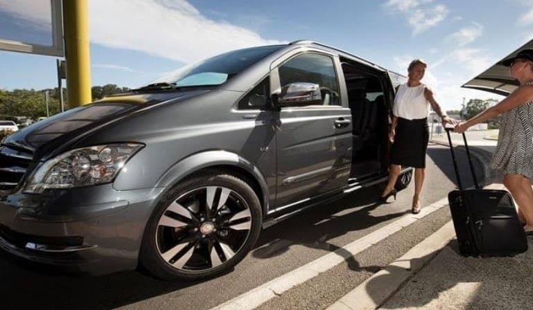 Mercedes-Benz & Private Airport Transport in Hurghada