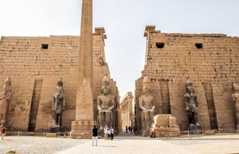 Louxor 1 jour en mini-van : excursion en petit groupe depuis Hurghada