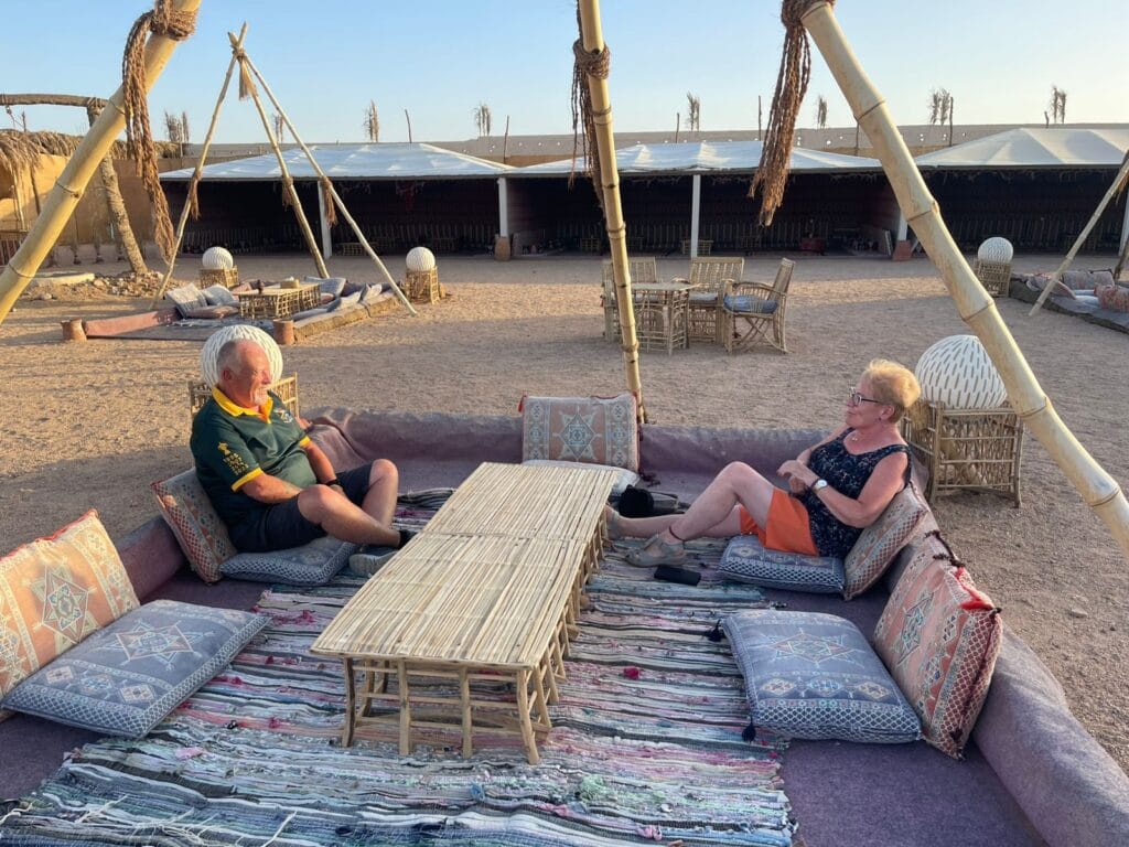 Unforgettable Hurghada Stargazing Desert Tour with BBQ Dinner & Folklore Show 2026 Hurghada Stargazing Desert Tour with BBQ Dinner & Folklore