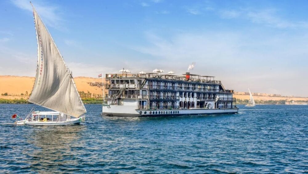 from Sunny Days El Palacio to Luxor