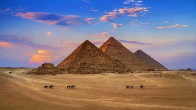 Hurghada Day Trip to Cairo by Plane with Transfers